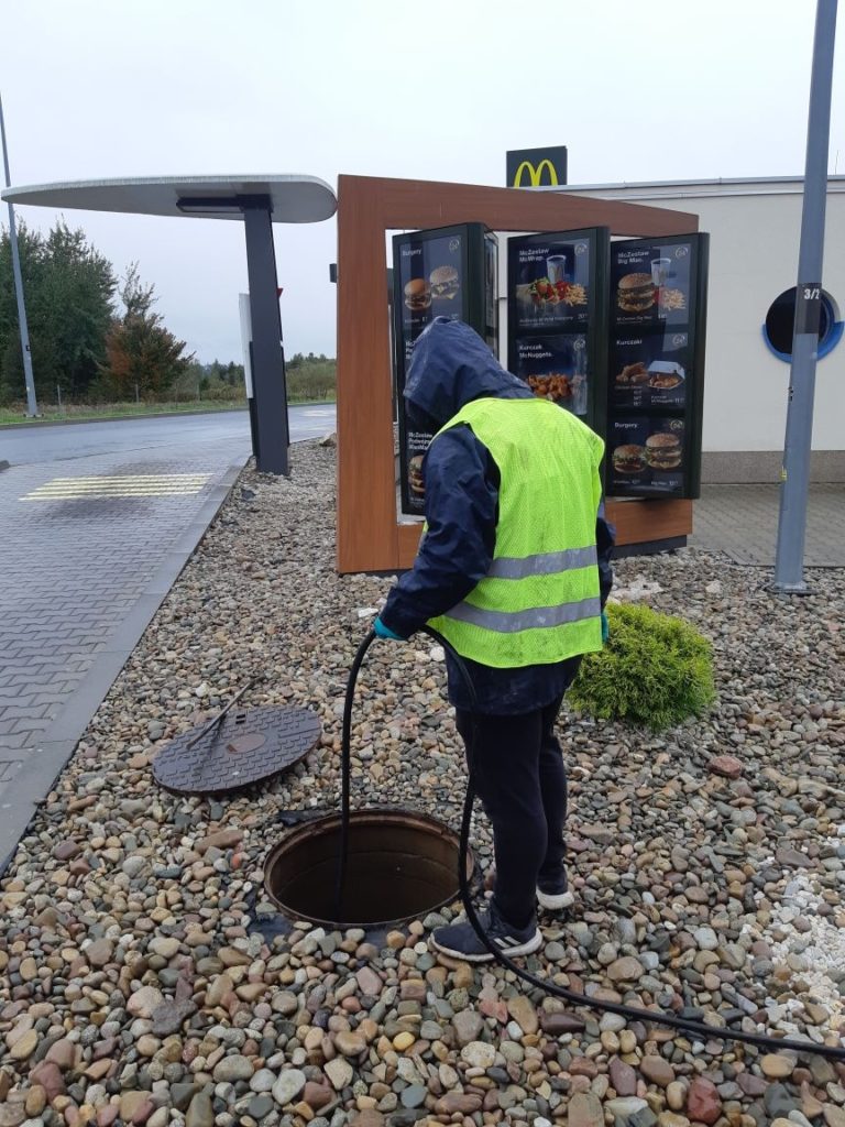 udrażnianie kanalizacji mcdonald's